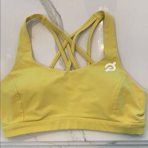 Peloton new lululemon free to be serene bra size 6